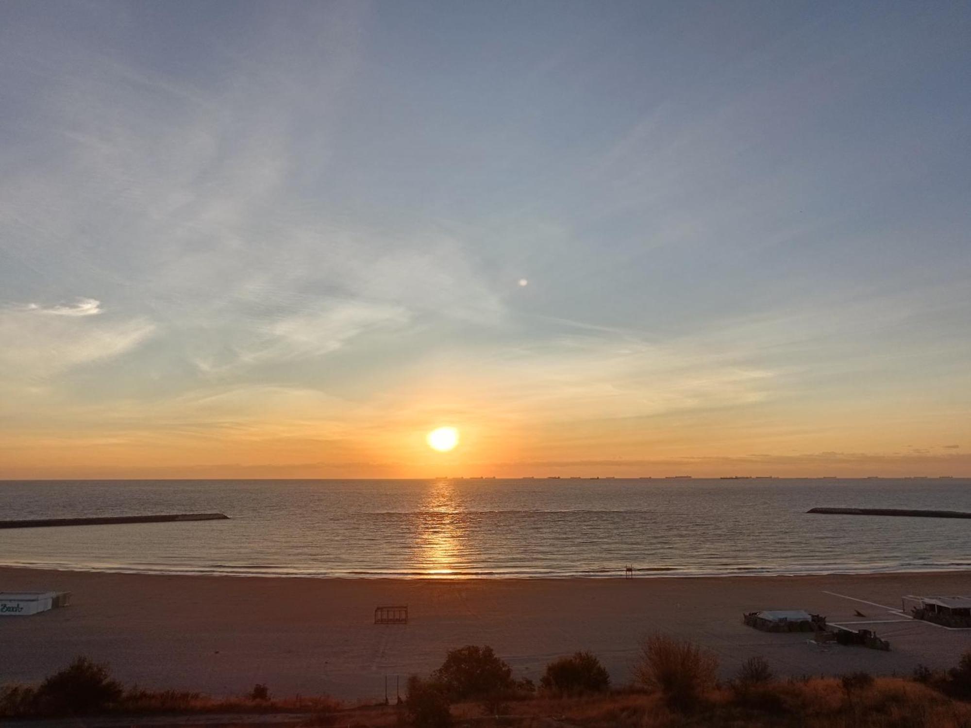 Sunrise Beachfront Relax Residence คอนสตันซา ภายนอก รูปภาพ